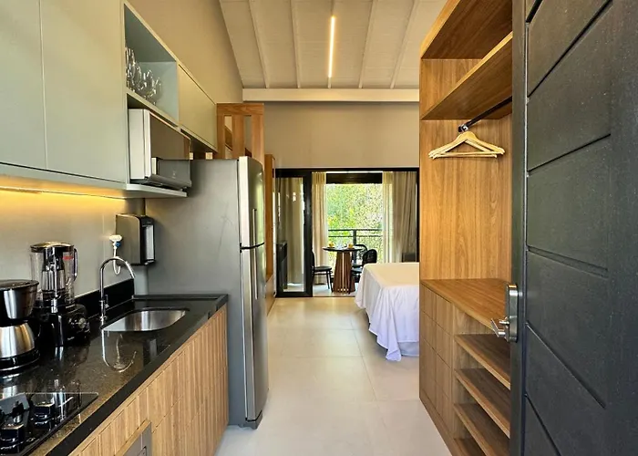 Apartamento Studio Novo E Completo Em Praia Do Forte! 900M Da Vila!